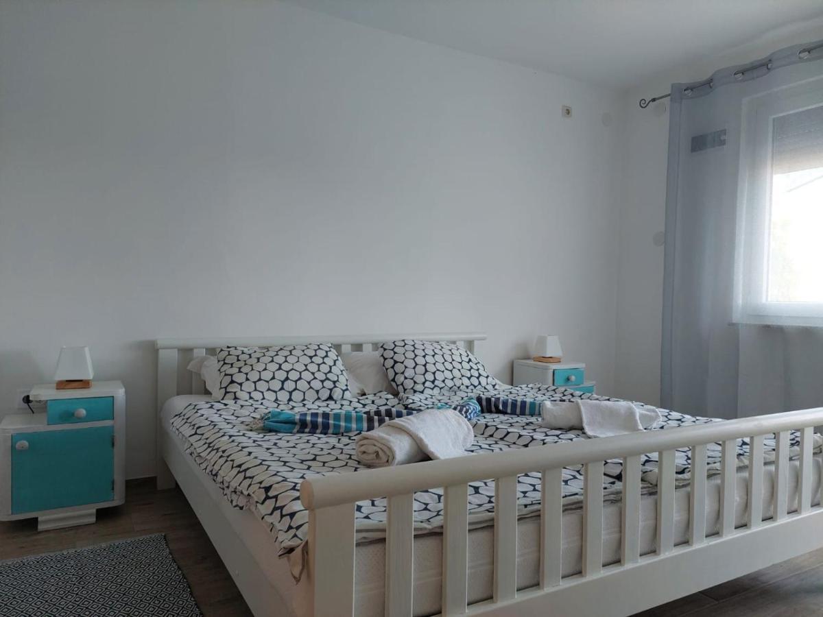 Apartment Hajduk Starigrad Paklenica Eksteriør billede